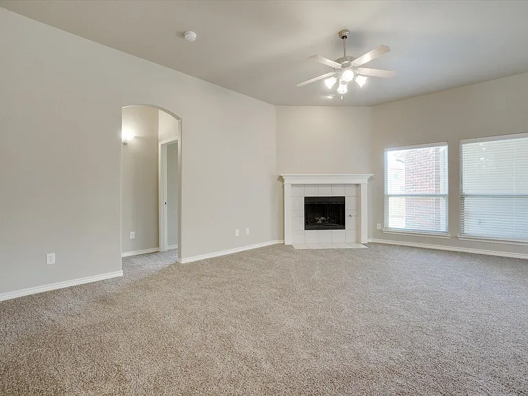 1612 Balboa Ln — Photo 7