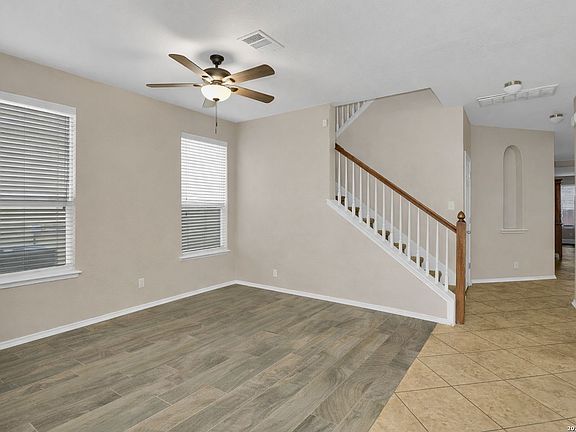 3rd image of 8743 Dove Oak Ln