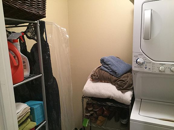 In Unit washer & dryer