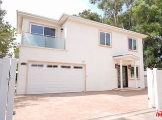 15364 Wyandotte St, Van Nuys, CA 91406
