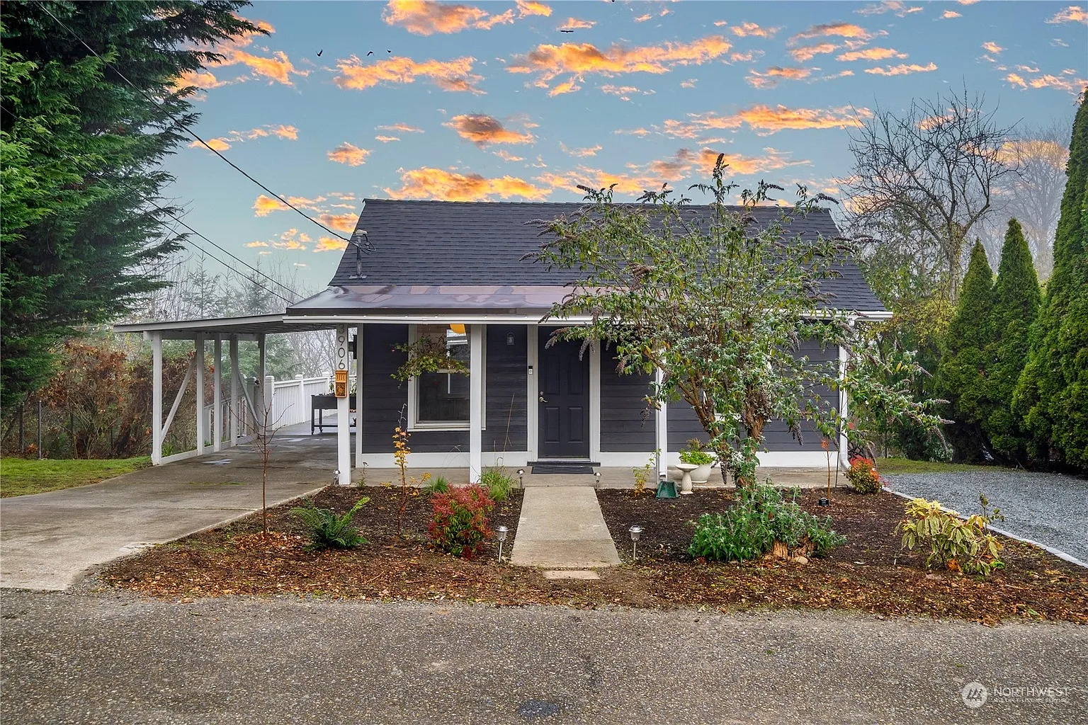 3906 S 113th Street photo 1