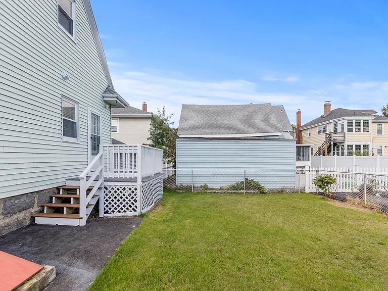 160 Marlboro St — Photo 23