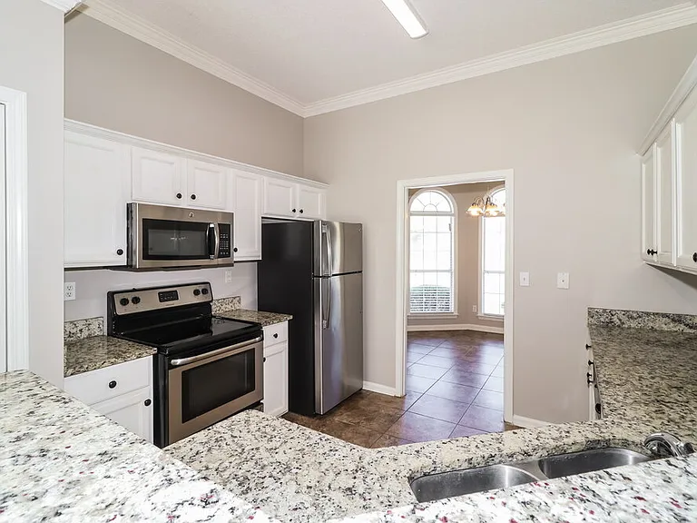 4011 Chesapeake Way — Photo 8