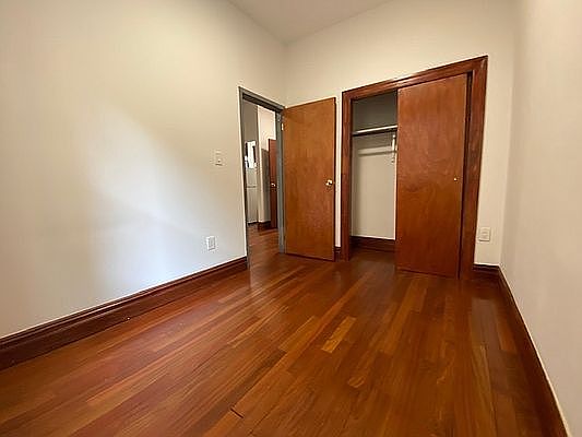 5th image of 502 E 89th St APT 1B