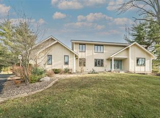 2226 Kehrsgrove Ct, Chesterfield, MO 63005