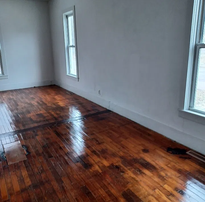3 bed, 1.5 bath, 1698 sqft, $1,295 — Photo 2