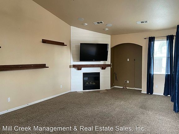 3rd image of 2421 N Sallee Ct