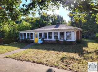 201 Trott Cir, Martinsville, VA 24112