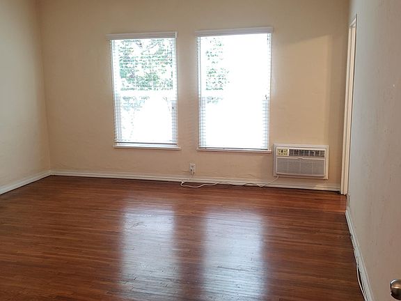 Living area (view 1 front unit entry)