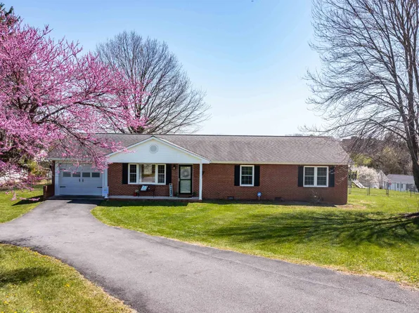 35 Raceway Dr, Verona, VA 24482