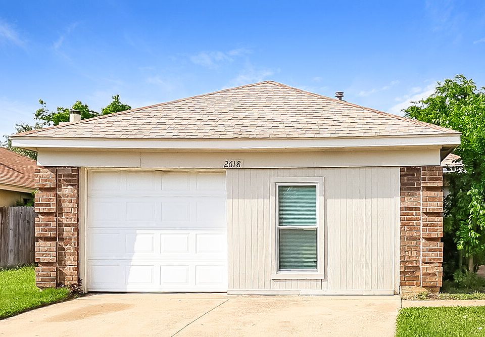 1st image of 2618 Butterfield Dr