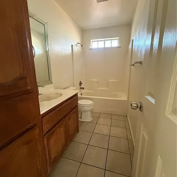 2209 Umbel St #C — Photo 8