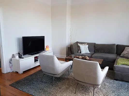 Rented by Aamen Realty | media 10