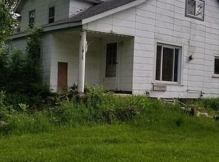 1866 Peppermill Rd, Lapeer, MI 48446