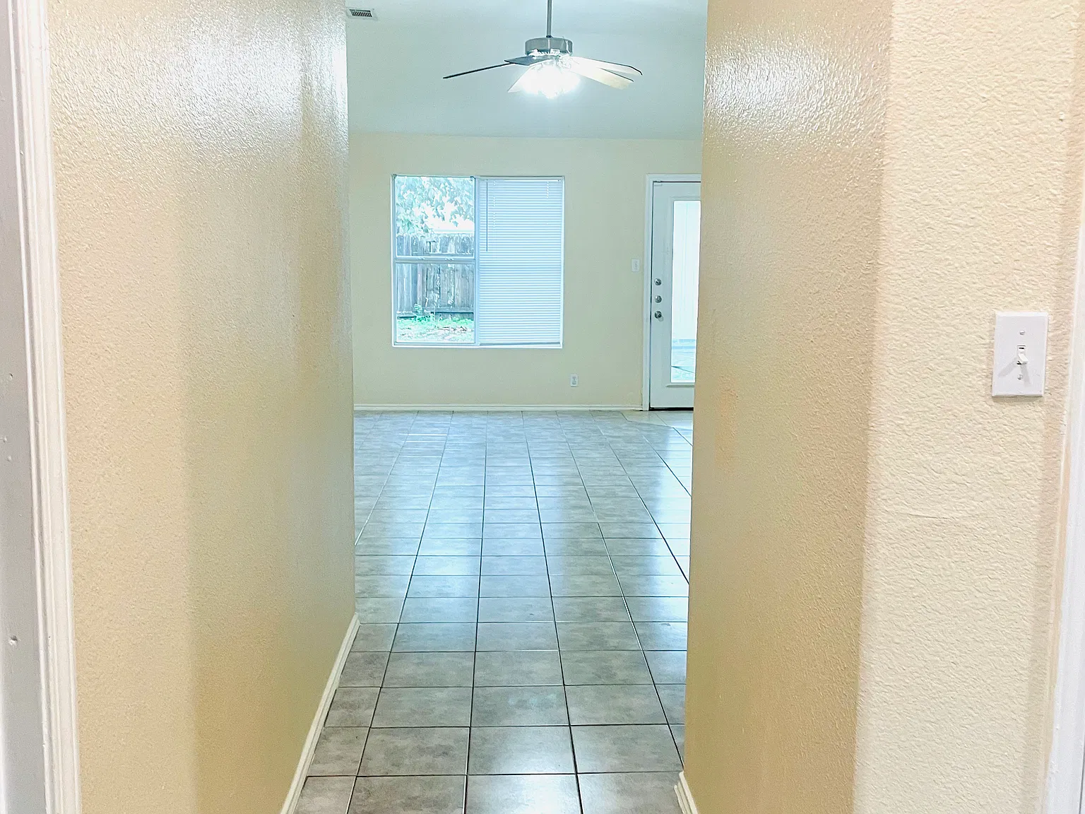 4 bed, 1584 sqft, $1,599 — Photo 3