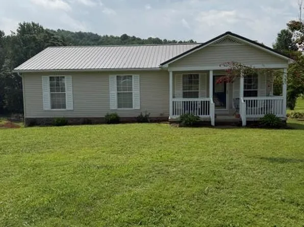 208 Valley St, Sparta, TN 38583