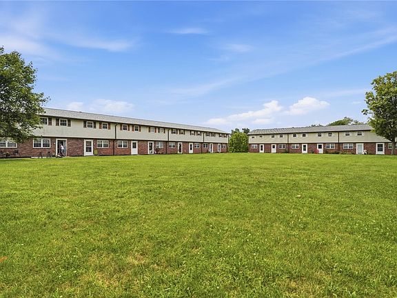 3rd image of 380 Northgate Dr APT D