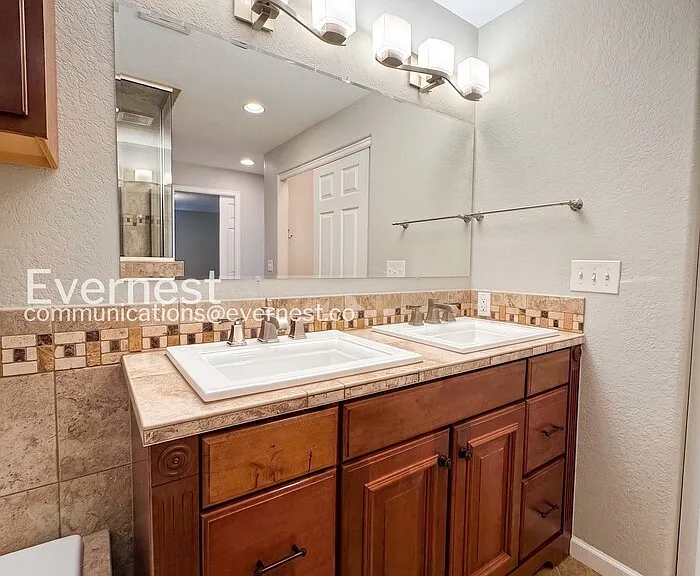 4220 S Inca St — Photo 13