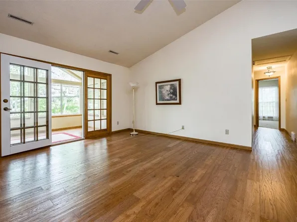 3910 Glass Rd NE APT C, Cedar Rapids, IA 52402