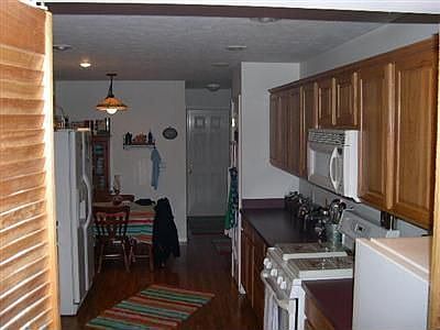 4th image of 21954 Grange St