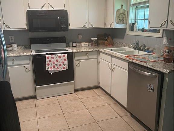 3rd image of 365 Brookwood Dr