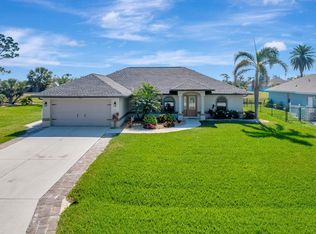 989 Rotonda Cir, Rotonda West, FL 33947