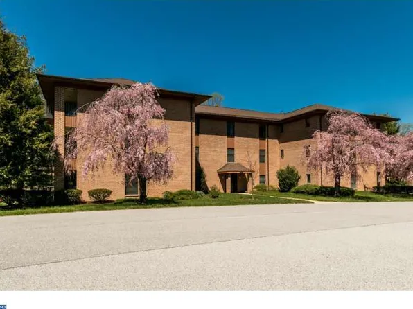 3203 Falcon Ln #B207, Wilmington, DE 19808