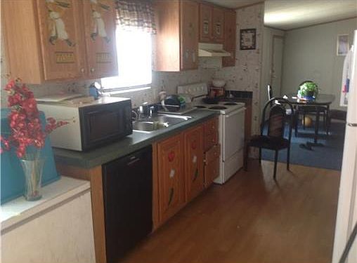 3rd image of 4117 E 8th St