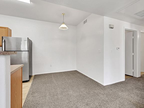 5th image of 2041 Hussium Hills St Unit 202