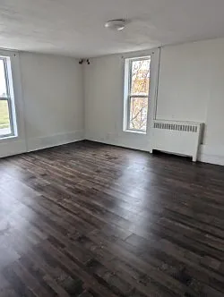 90 Creswell Dr #2 — Photo 6