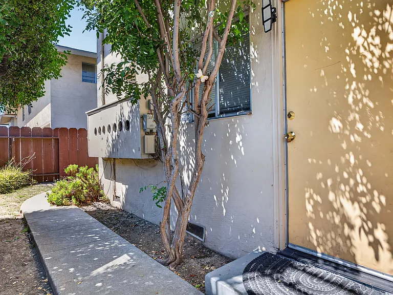 962 Lupin Dr #3 — Photo 22