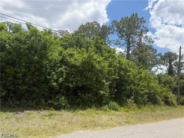 110 Columbus Ave, Lehigh Acres, FL 33936