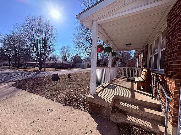 4th image of 101 W Haynes St