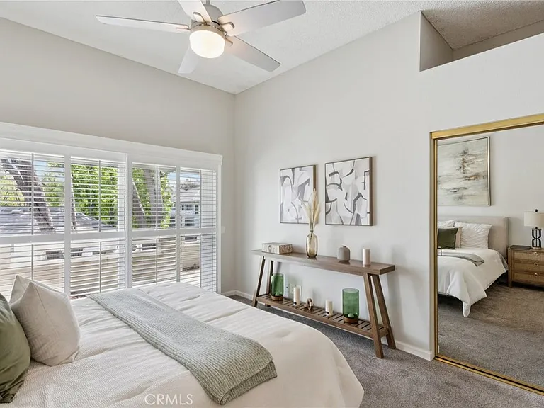 26107 McBean Pkwy — Photo 17