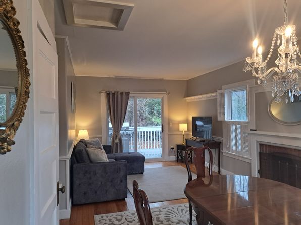 279 Kearsarge St N, Conway, NH 03818