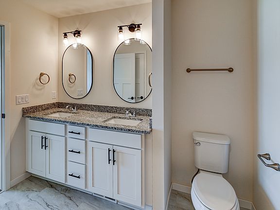 3rd image of 4877 Lacy Rd #4877