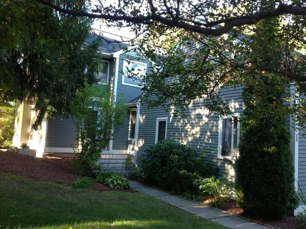 121 Chase Way, Manchester, NH 03014