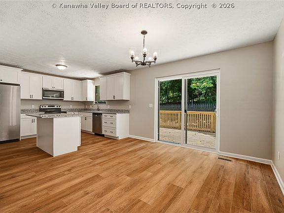 5th image of 1804 Coffman St