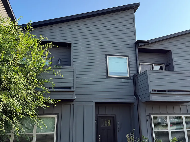 2248 W Moore Ln — Photo 2