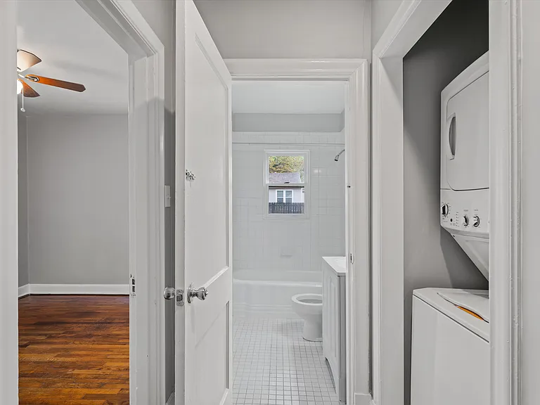 711 Goodman St — Photo 14
