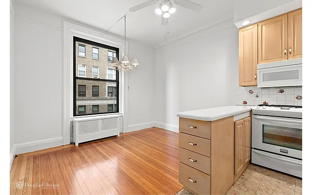 Sold by Douglas Elliman | media 20