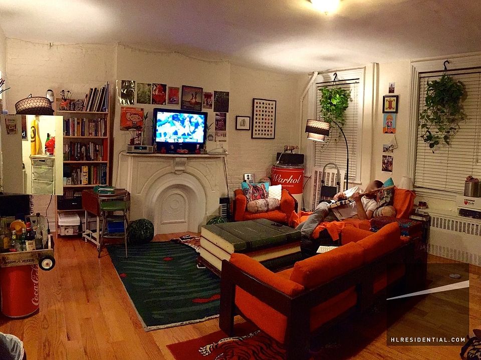 1st image of 179 Park Pl #Flrgrnd2