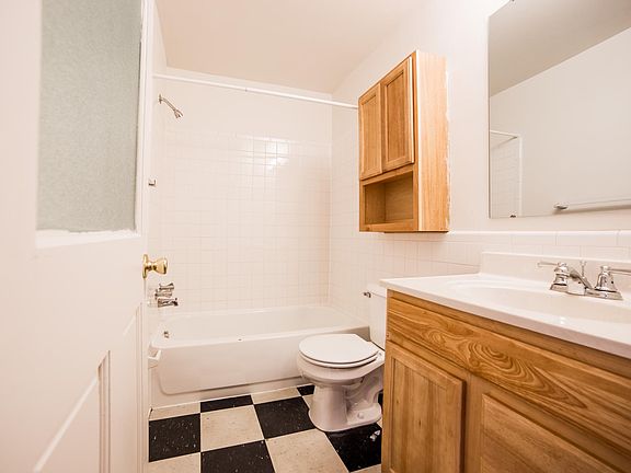 4th image of 6156 Carvel Ave