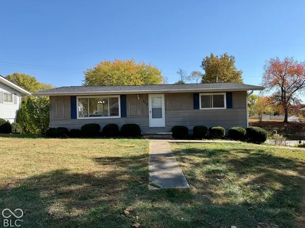 820 Knob Hill Dr, Veedersburg, IN 47987