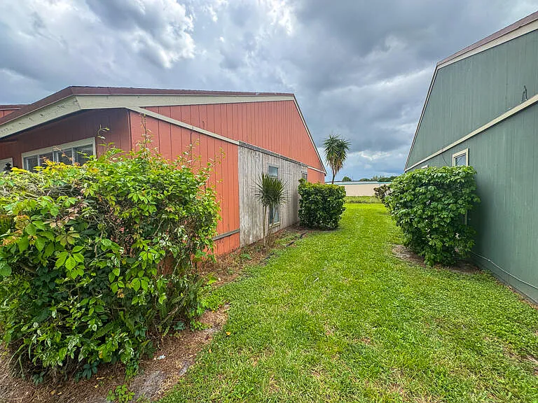 4852 Orleans Ct #D — Photo 3