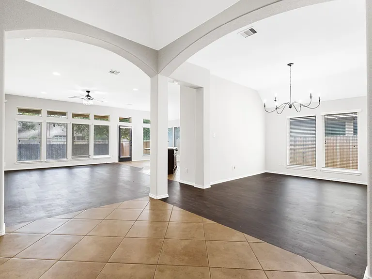 2185 Range Rd — Photo 5