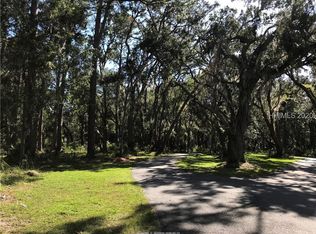 15 River Rd, Daufuskie Island, SC 29915