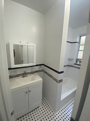 Rented by Owner | media 9