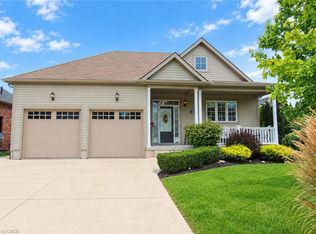 40 Stornoway Cres N, Huron East, ON N0K1W0