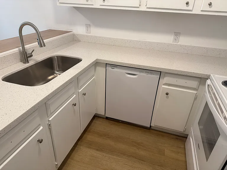 3386 Lodging Cir #4C — Photo 3